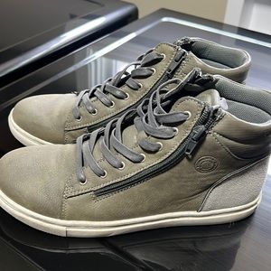 Bull Boxer Boys shoes size 39M size 7 US